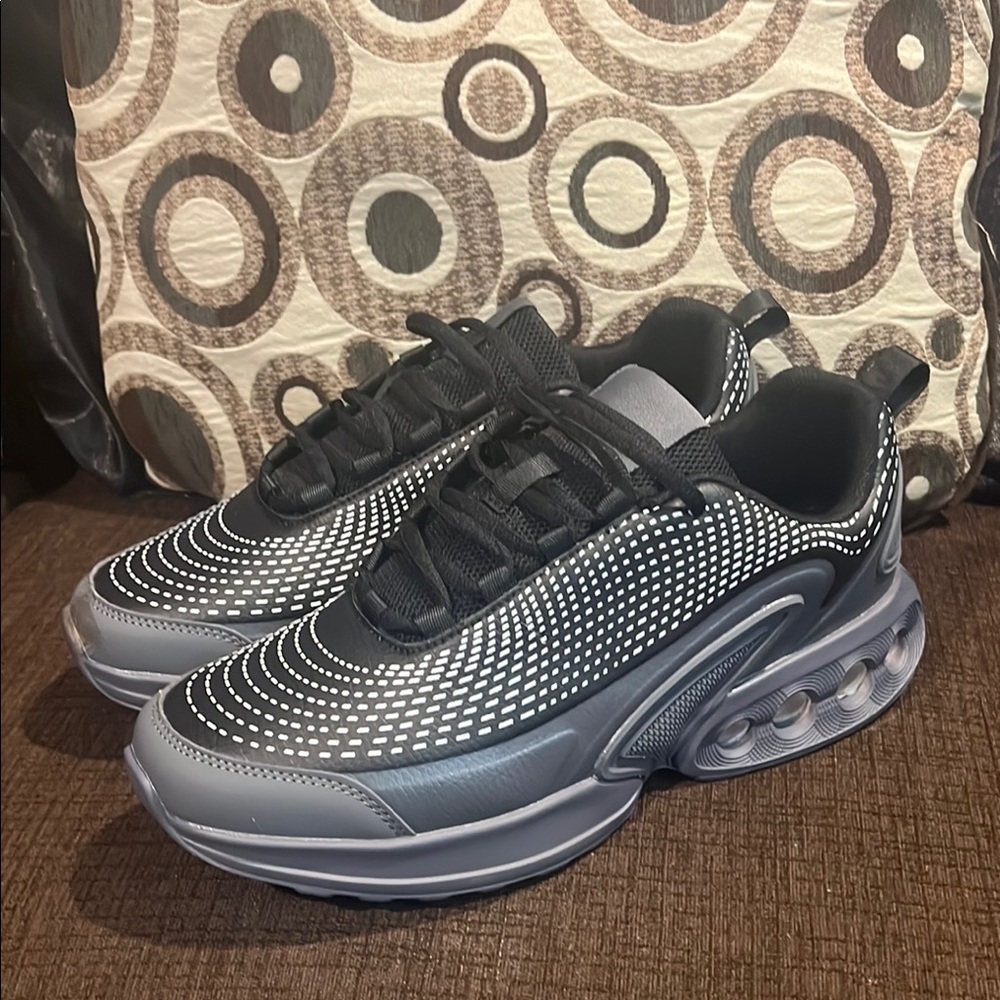 Men's Black and Gray Athletic Shoes